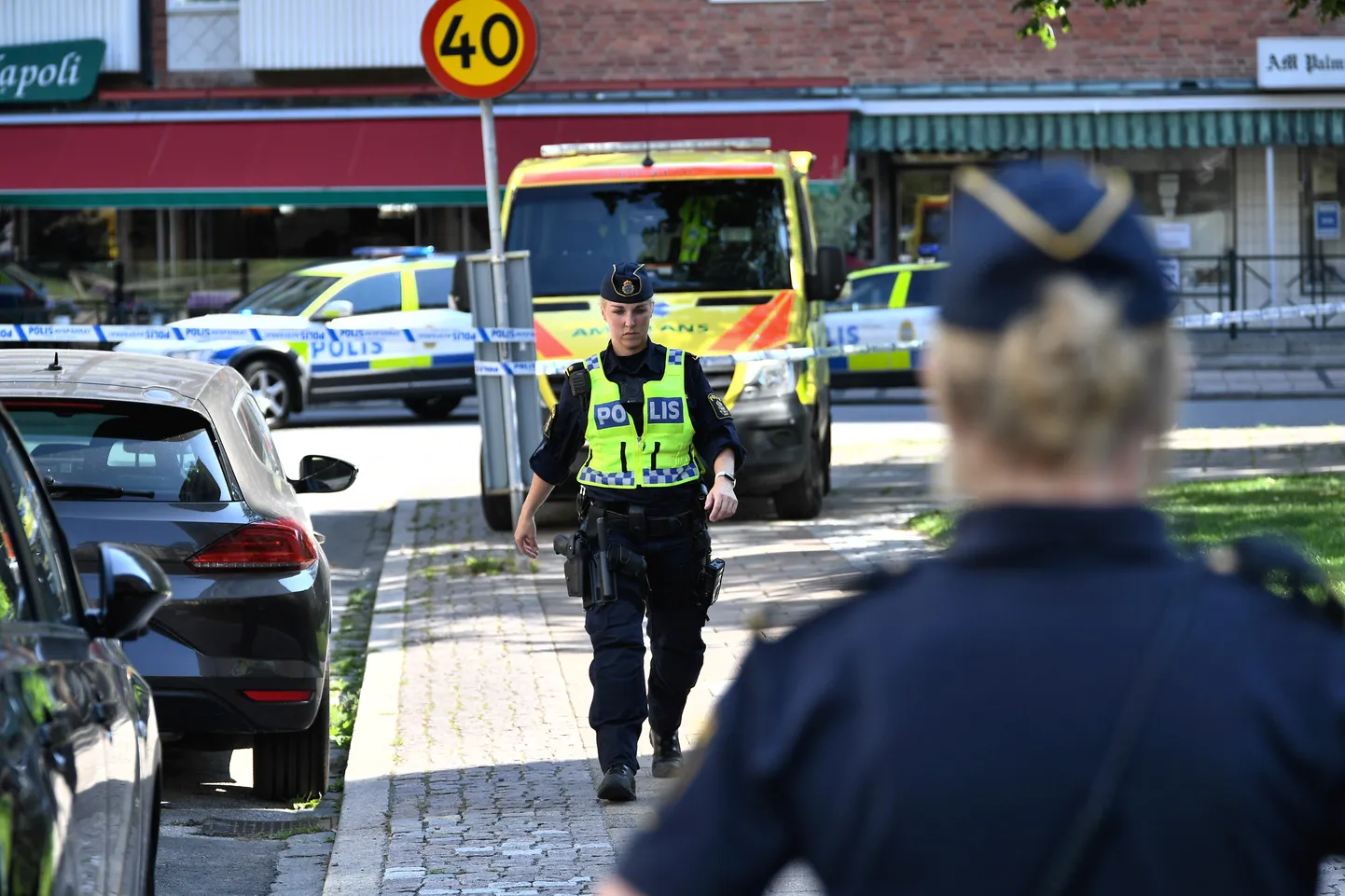 Rootsi politsei augustis toimunud Malmö tulistamise sündmuspaigal.