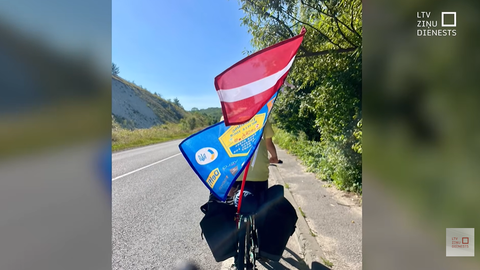 VIDEO ⟩ Ceļojums ar velosipēdiem uz Ukrainu iedevsmojis Grandānu ģimeni labdarības akcijai