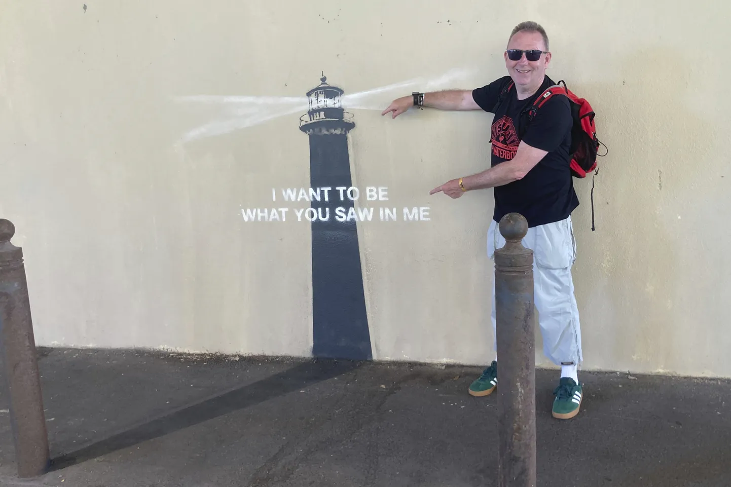 Banksy uhiuue teose leiab Marseille'ist ja see kujutab majakat.