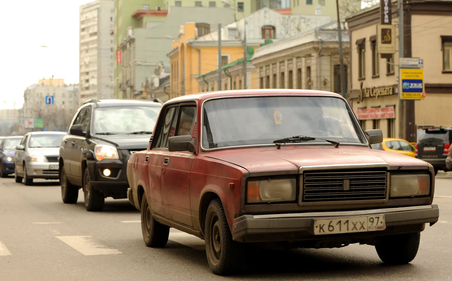 Lada 2107.