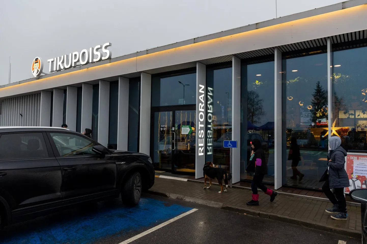 Seni on Eesti suurim maanteeäärne restoran Tikupoiss vaid  Imaveres.