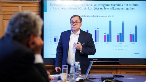 Kazāks: Latvijai jāturpina meklēt ietaupījumus esošajos budžeta izdevumos