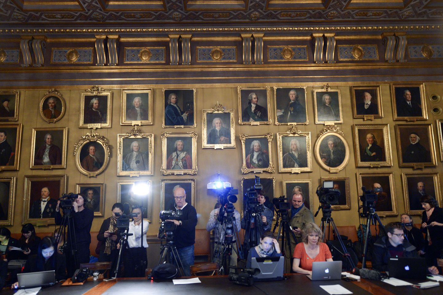 Журналисты перед объявлением лауреатов Нобелевской премии по физике 2015.