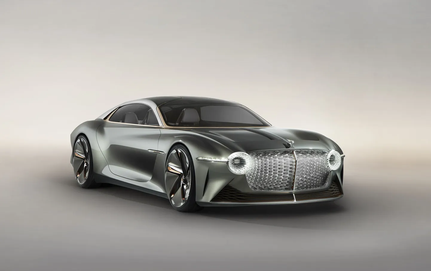 Bentley EXP 100GT. Ilustratīvs attēls