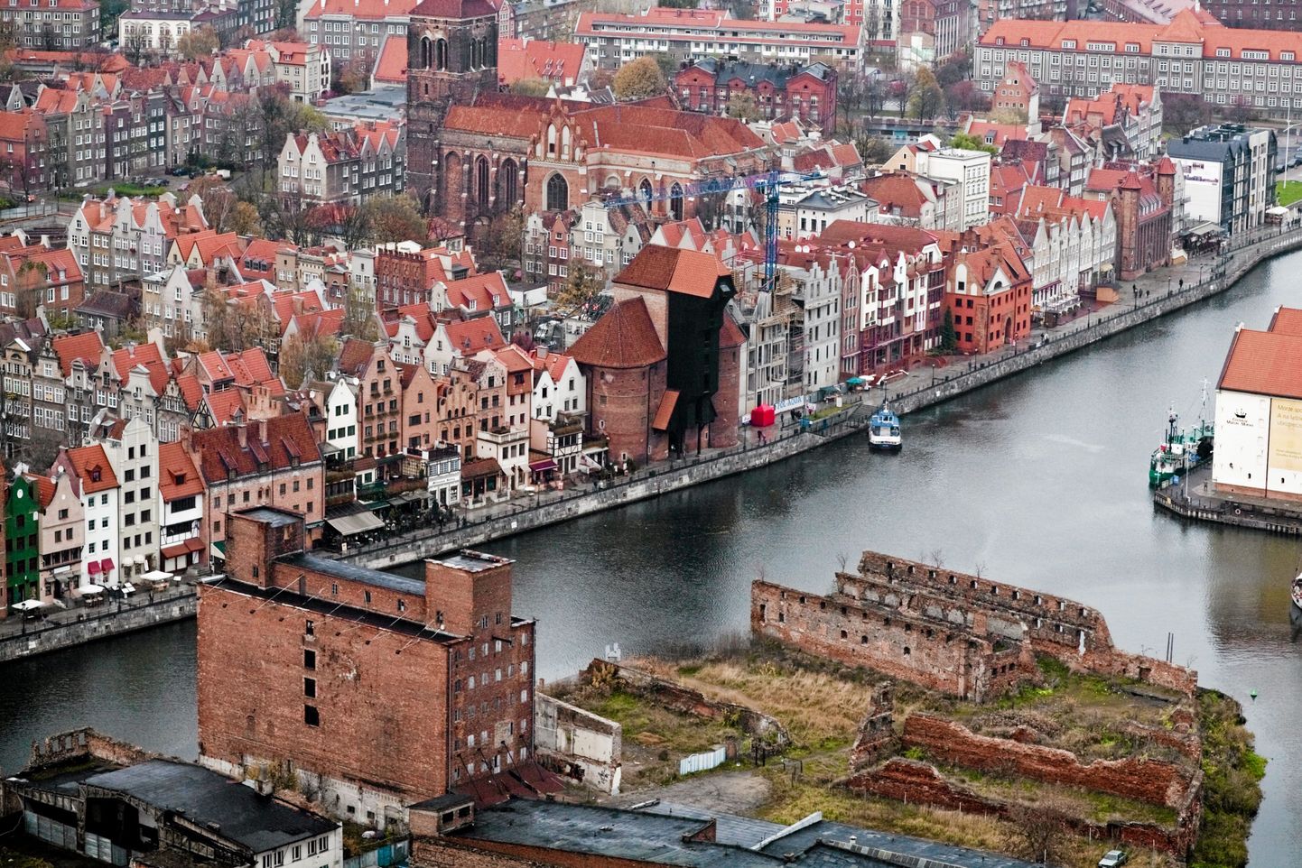 Вид на старый город в Гданьске.