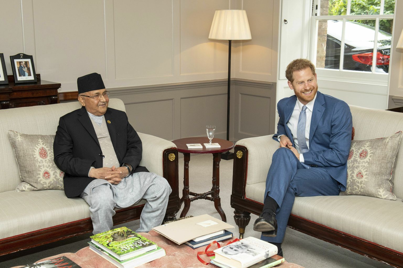 Prints Harry kohtus teisipäeval Kensingtoni palees Nepali peaministri KP Sharma Oliga.