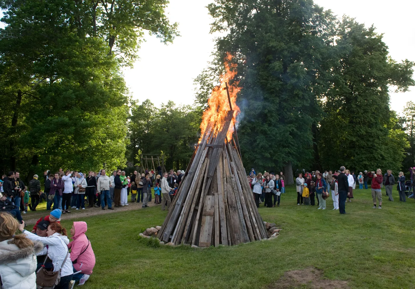 Jaanituli vabaõhumuuseumis.