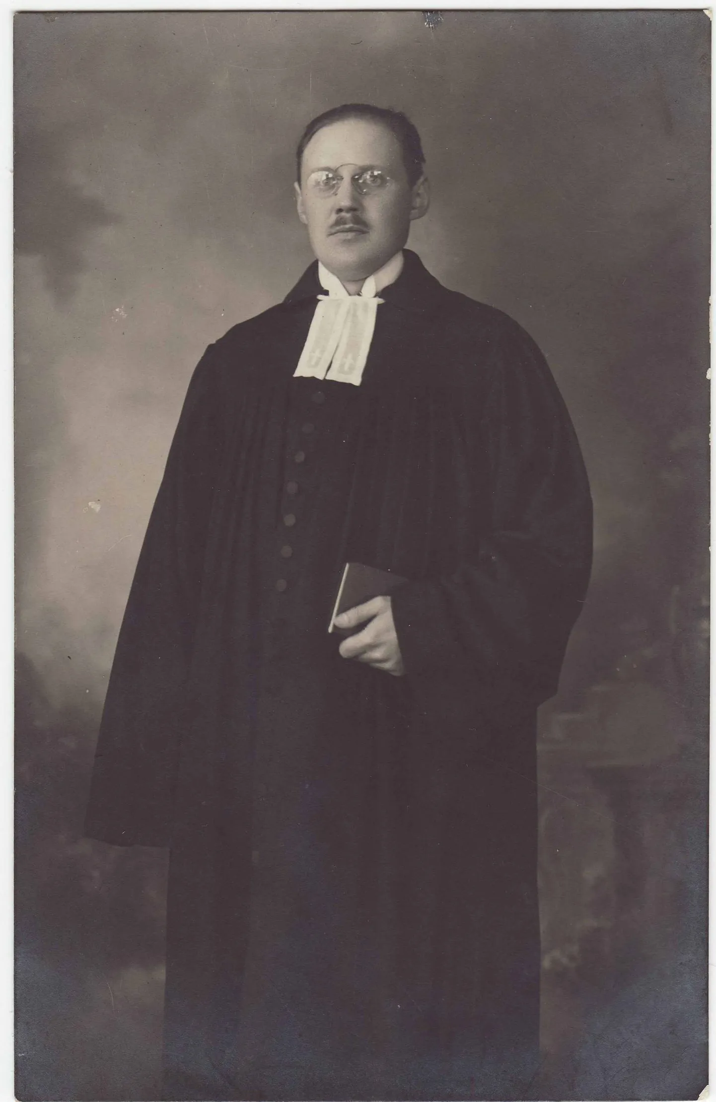 Vaimulik Aleksander Alver