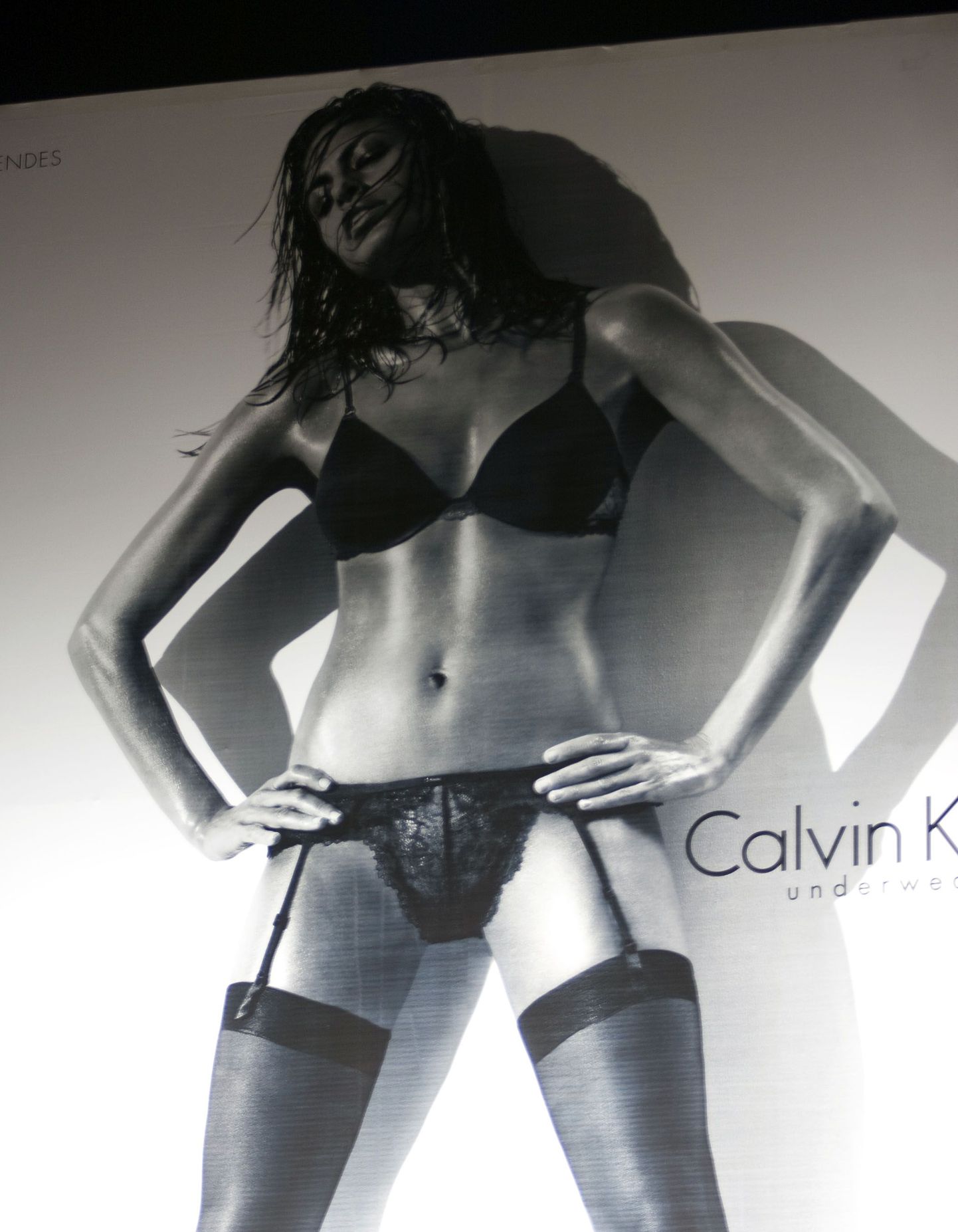 Eva Mendes Calvin Kleini aluspesureklaamil