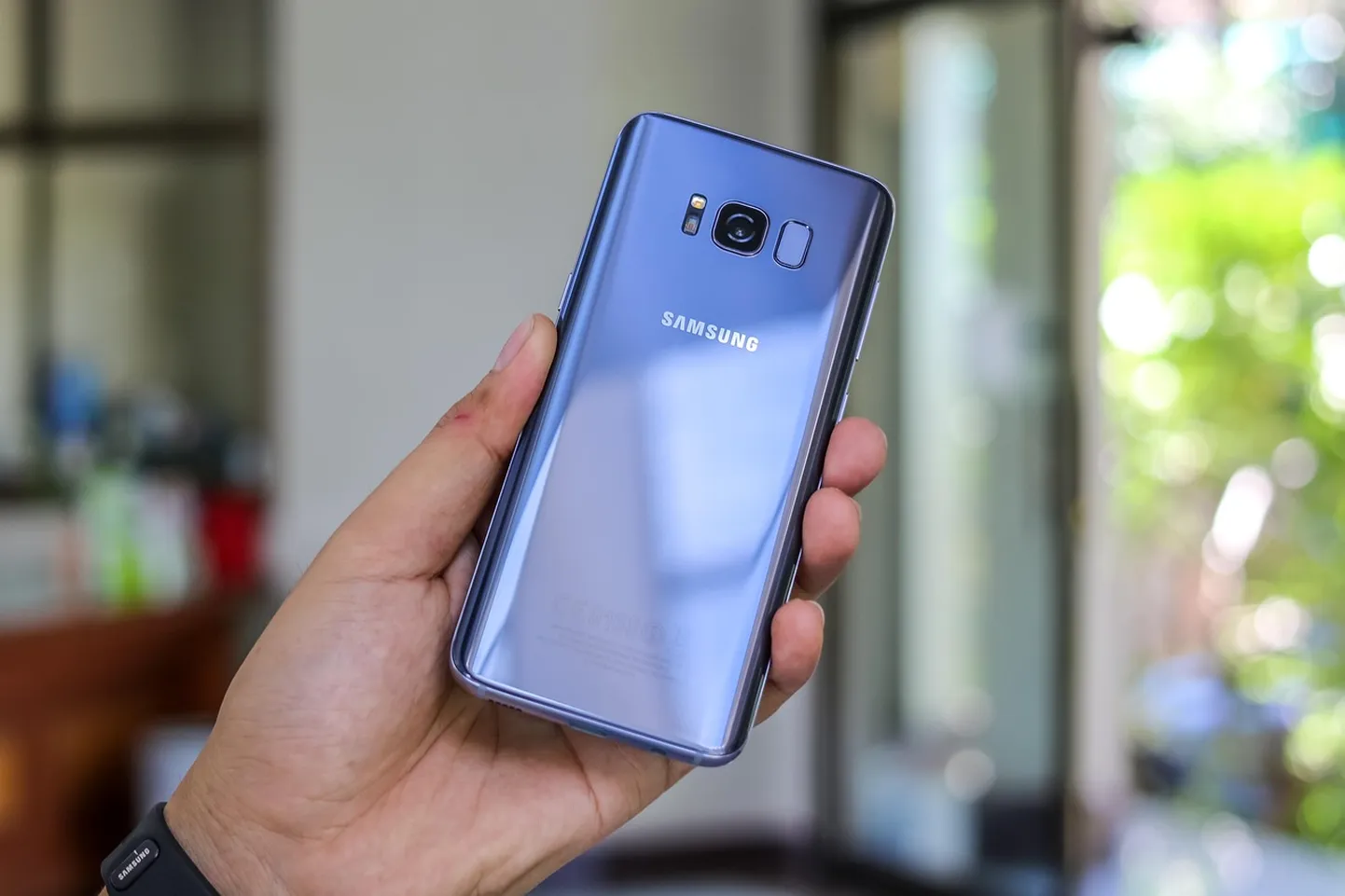 Телефон Samsung. Фото иллюстративное.