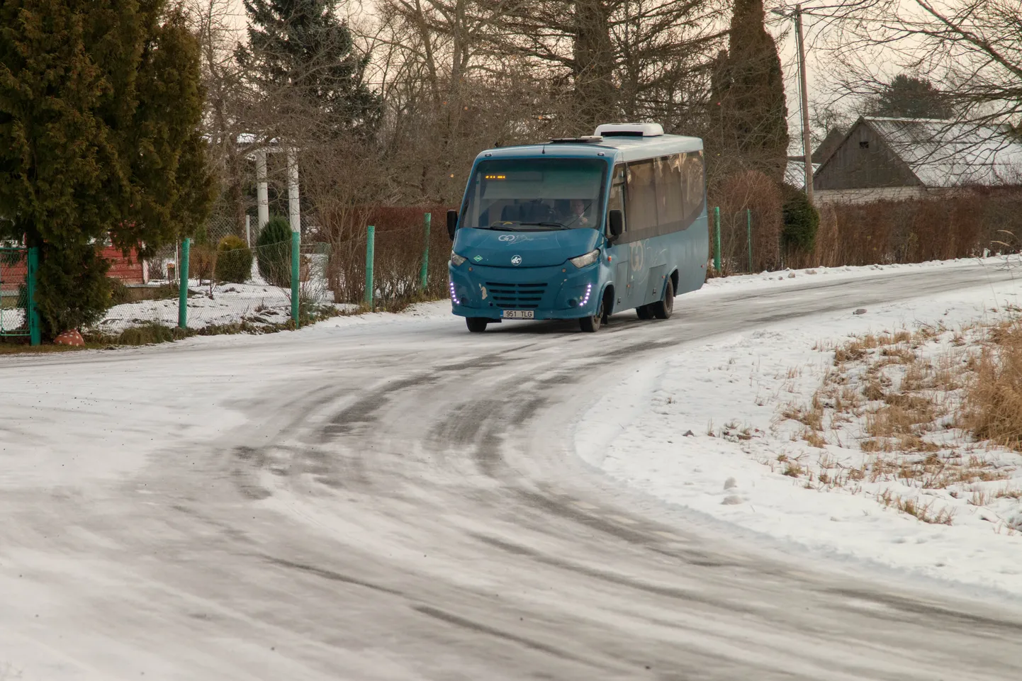 Paljdues maakohatades tuleb juba praegu buss kohale ettetellimise peale.