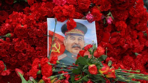 Сталина похоронят в Таллинне: как тоталитаризм рождается везде, где на него согласны
