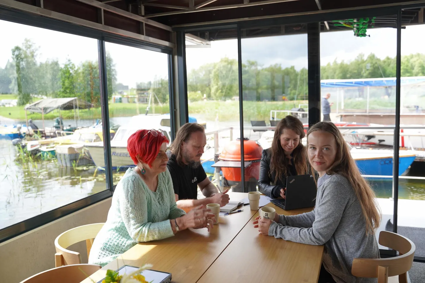 Äksi [eel]arvamusfestivali korraldajad Kadri Valner, Rasmus Karja, Kätrin Beljaev ja Katrin Sisask arutasid esmaspäeval ürituse üksikasju.
