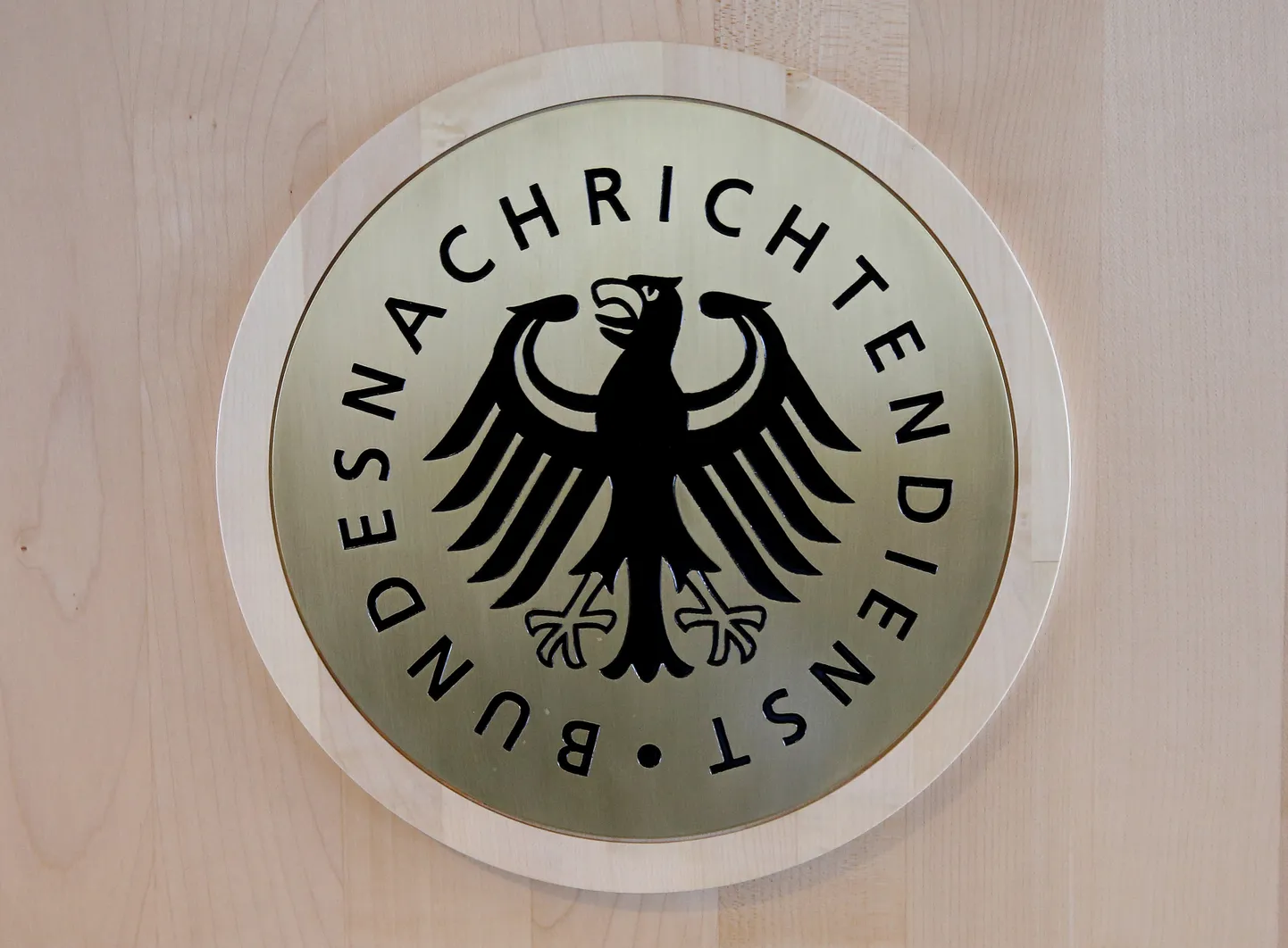 Saksa föderaalse luureteenistuse embleem.