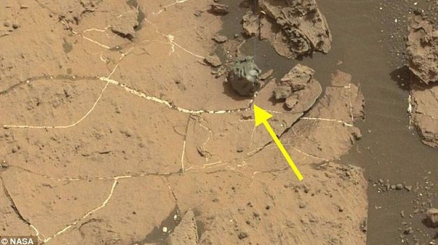 Curiosity leidis Marsilt meteoriidi