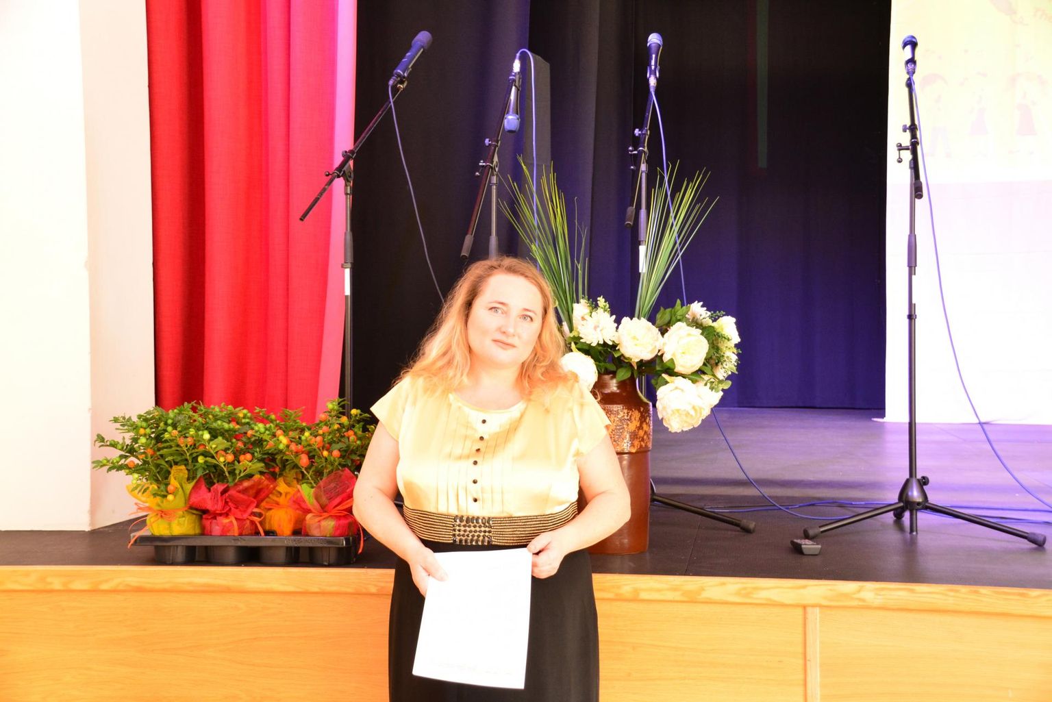 Jelena Garanina korraldab Pärnus eri rahvustest noorte muusikakonkurssi Kuldne Päikesekiir.