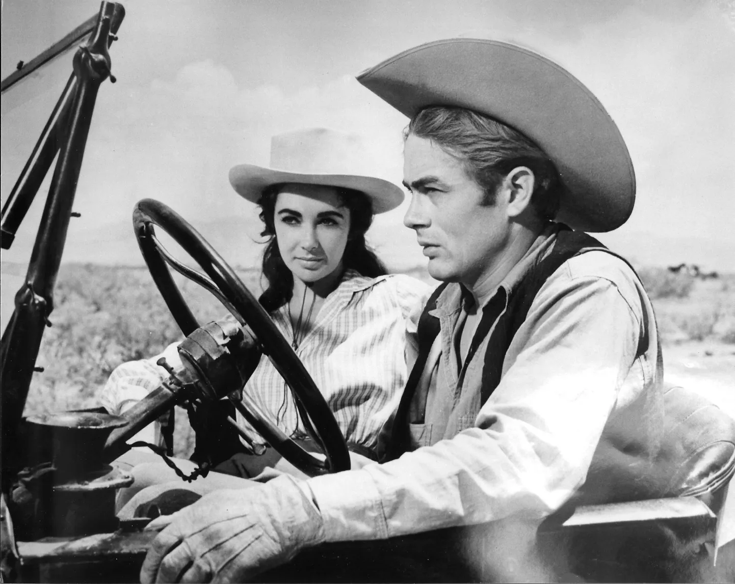 Elizabeth Taylor ja James Dean filmis «Giant»