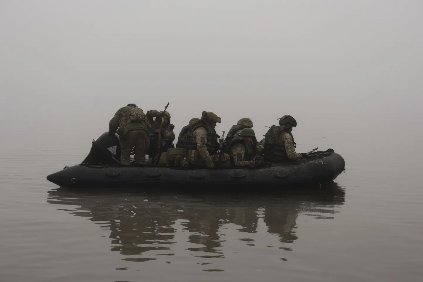 Ukraina merejalaväelased Dnepri jõel Hersoni lähistel 14. oktoobril 2023. aastal.