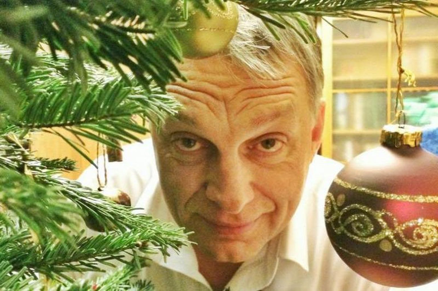 Viktor Orbán tegi Poolale helde jõulukingituse. 