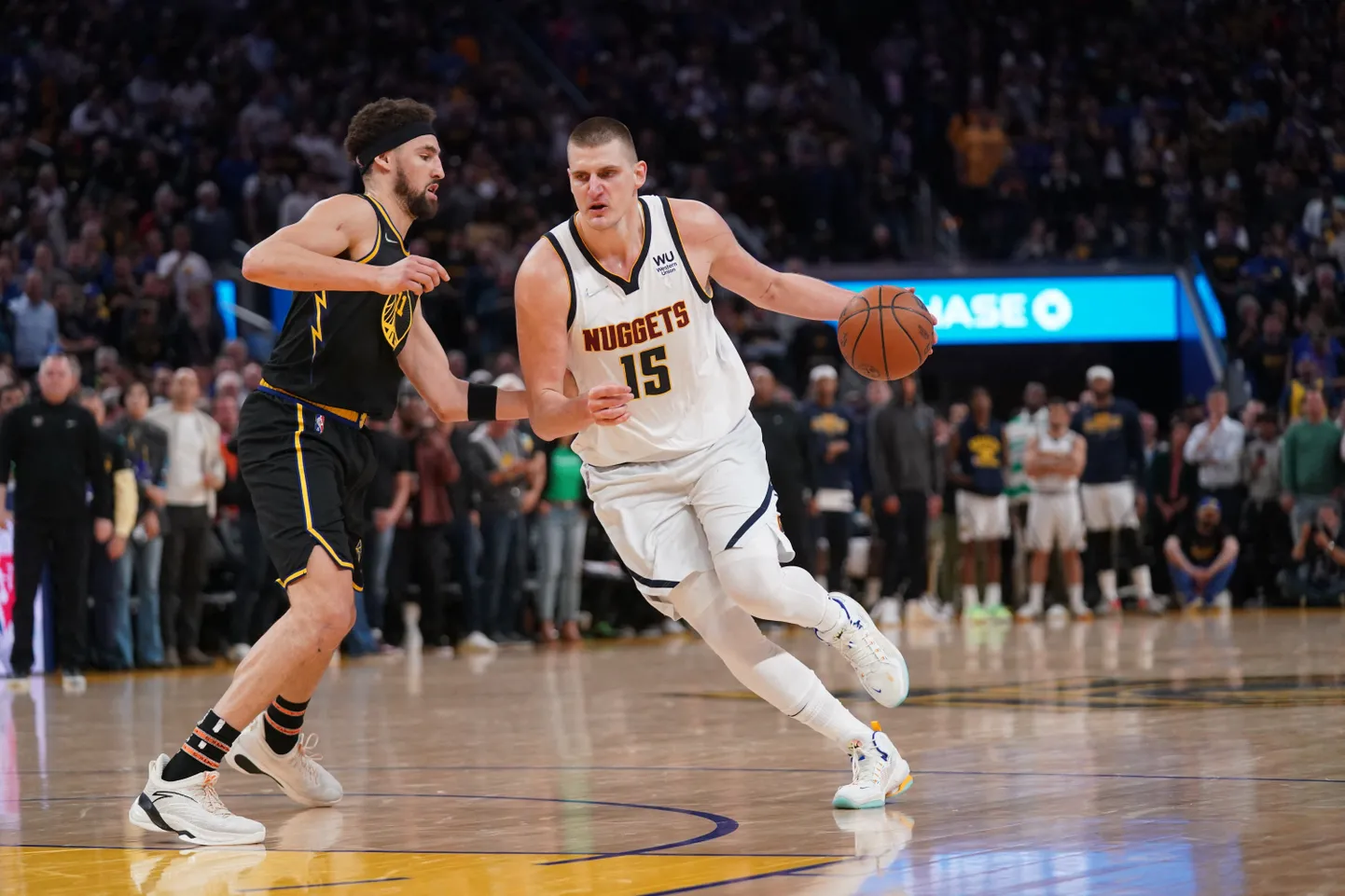 Nikola Jokic palliga.