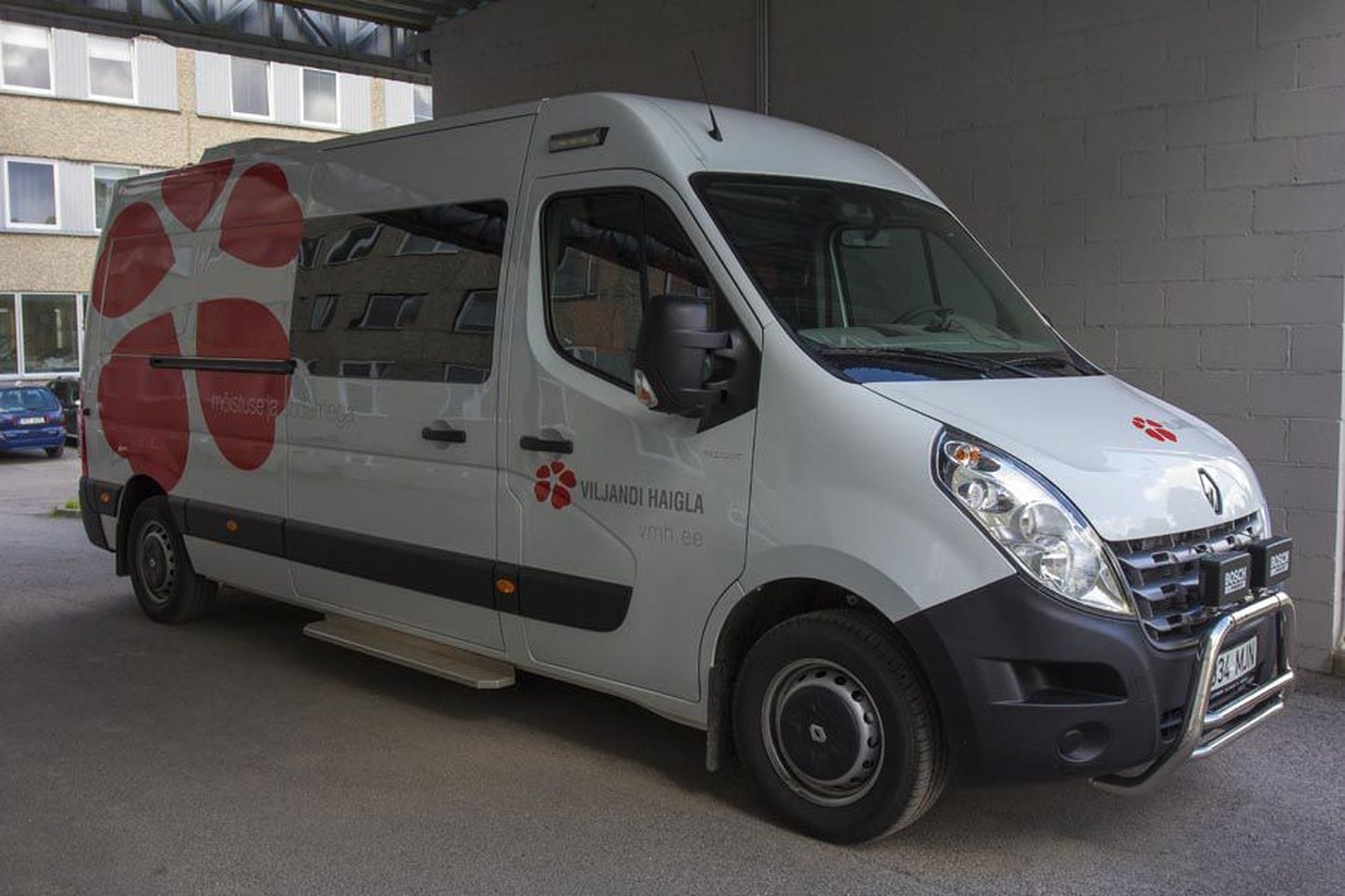 Eestis ümber ehitatud Renault Masteri mikrobuss läks haiglale maksma rohkem kui 66 000 eurot. Seda tuli oodata pool aastat.