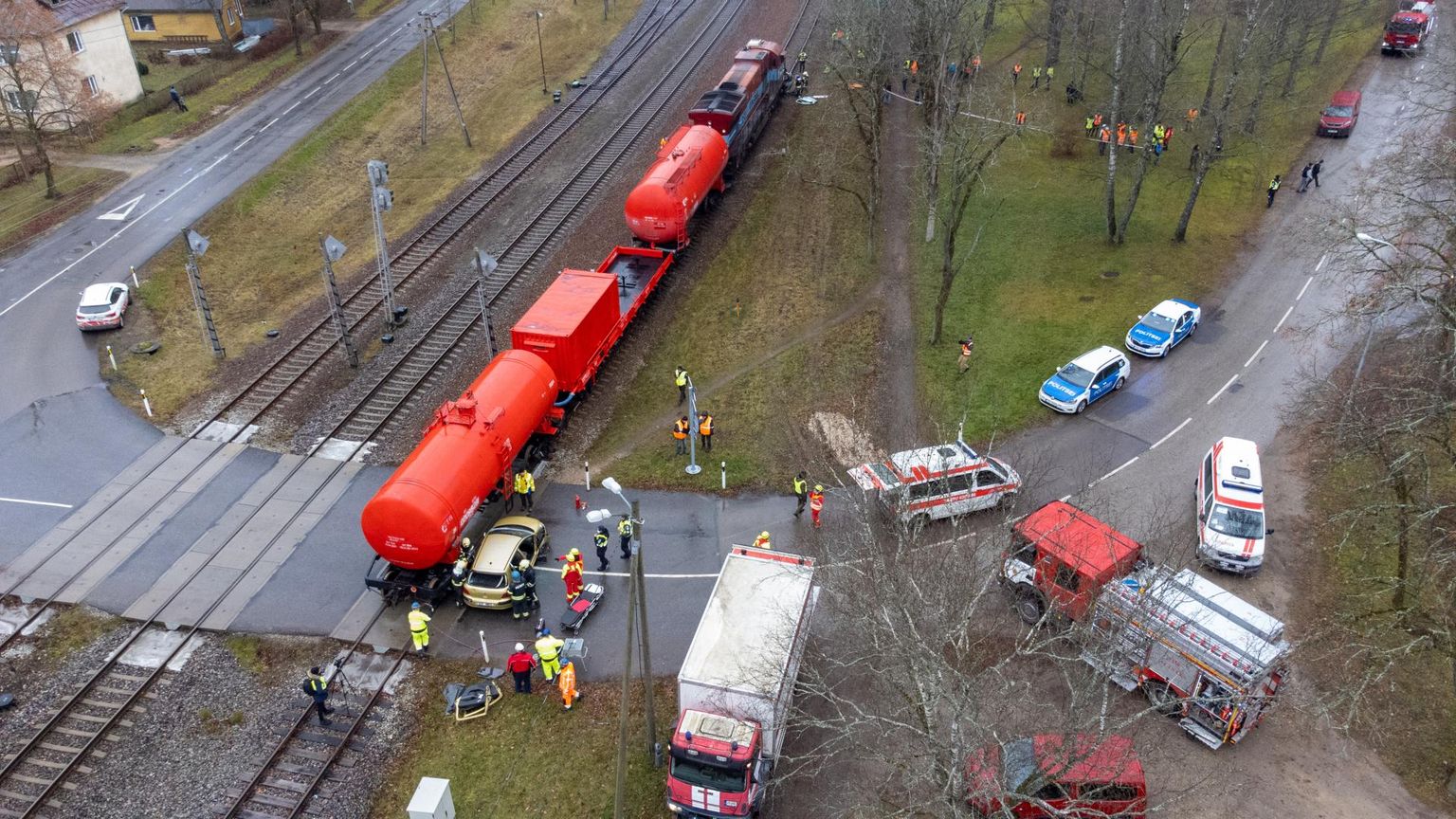 Elvas harjutasid erinevad ametkonnad tegutsemist raudtee ülesõidul toimunud õnnetuse korral.