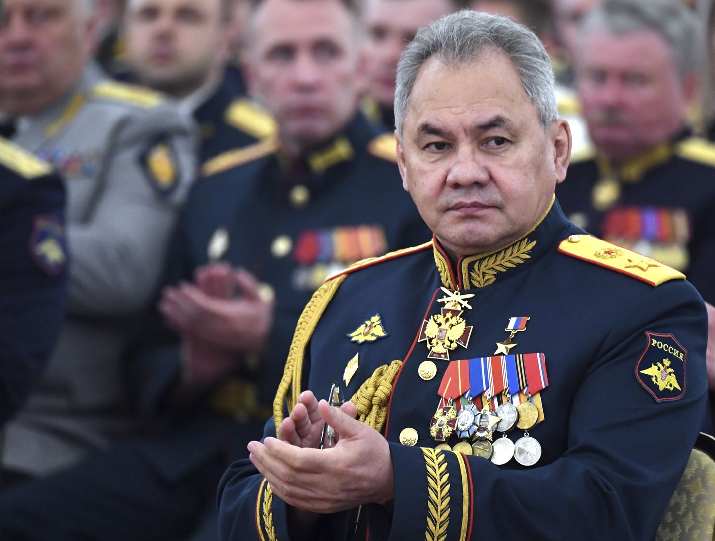 Šoigu 21. juunil Moskvas sõjaväe akadeemia lõpetajate aktusel.