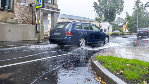 SADU ⟩ Vastremonditud ristmikul lainetab ikka