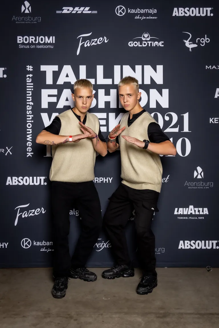 Meeldejäävad minimalistid - kiirelt Eesti seltskonnataevasse tõusnud videokunstnikest kaksikvennad Raul ja Romet Esko, @eskobros