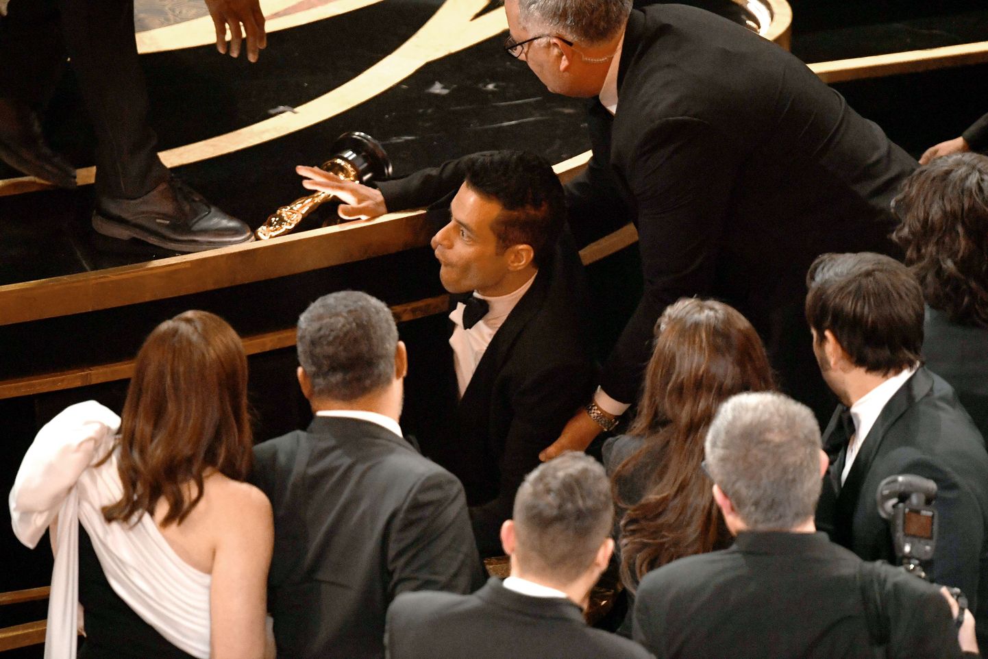 Rami Malek 91. Oscarite jagamisel. Näitleja kukkus lavalt alla.