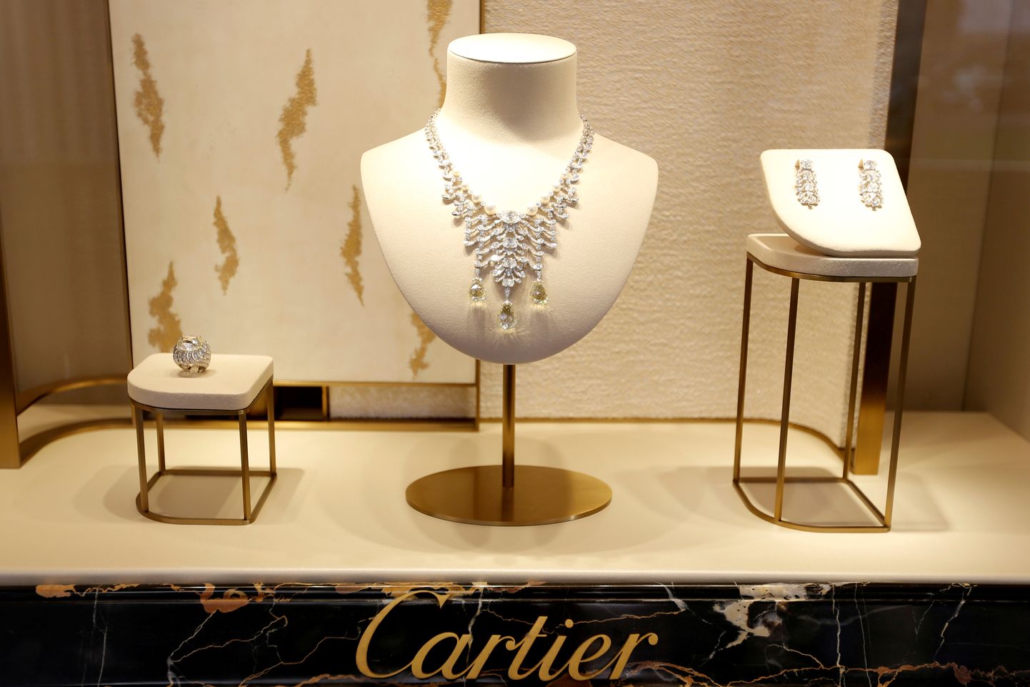 Richemontile kuulub näiteks Cartier kaubamärk.