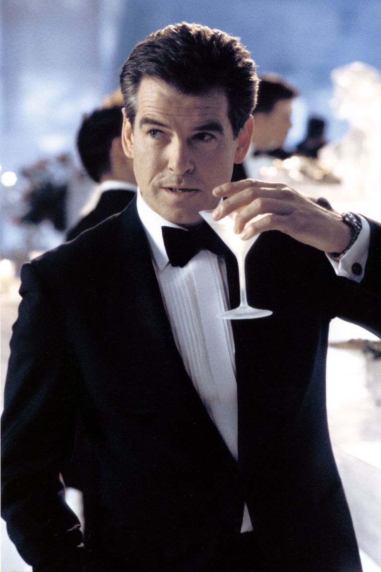 Pierce Brosnan James Bondina filmis «Die Another Day» (Surra veel üks päev)