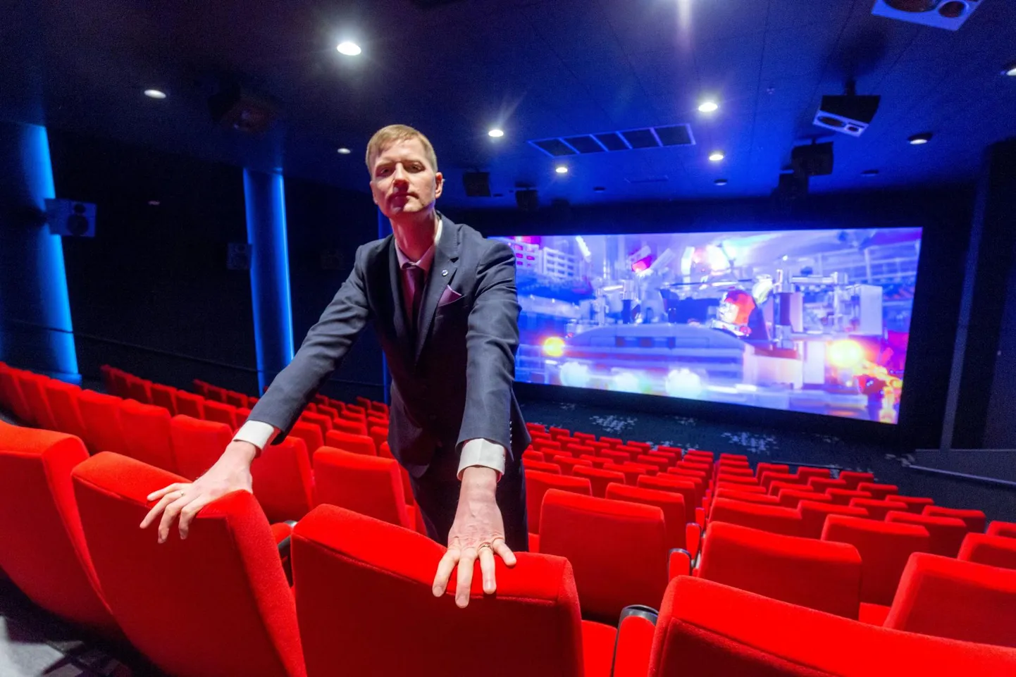 Forum Cinemase tegevjuht Kristjan Kongo lootis oma sõnul, et kinod saavad vähemalt mingil moel tegutsemist jätkata.