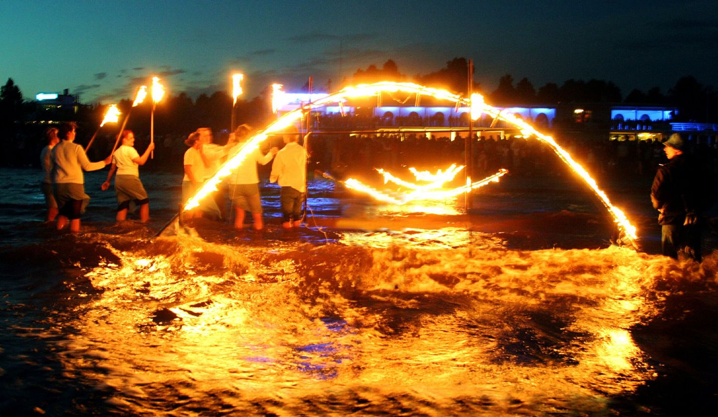 Pärnu rannas tähistatakse muinastulede ööd tänavu 17. korda.