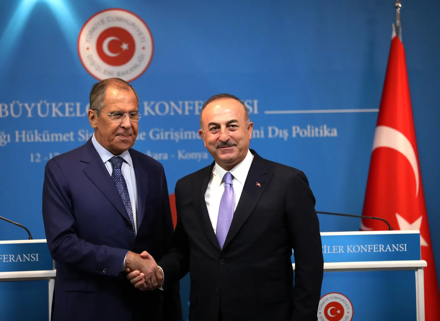 Venemaa välisminister Sergei Lavrov ja Türgi välisminister Mevlüt Çavuşoğlu.