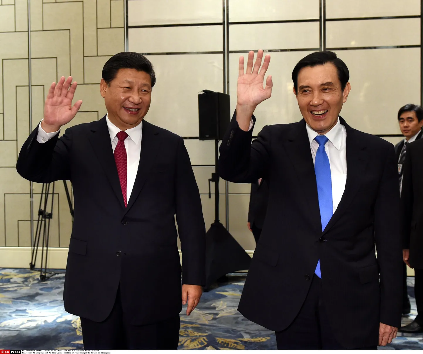 Xi Jinping (vasakul)ja Ma Ying-jeou ajaloolisel kohtumisel.