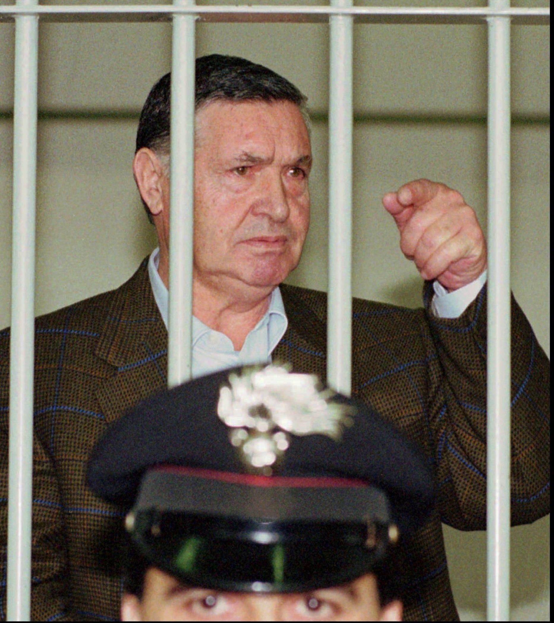 Toto Riina 1993. aastal kohtuistungil Roomas.