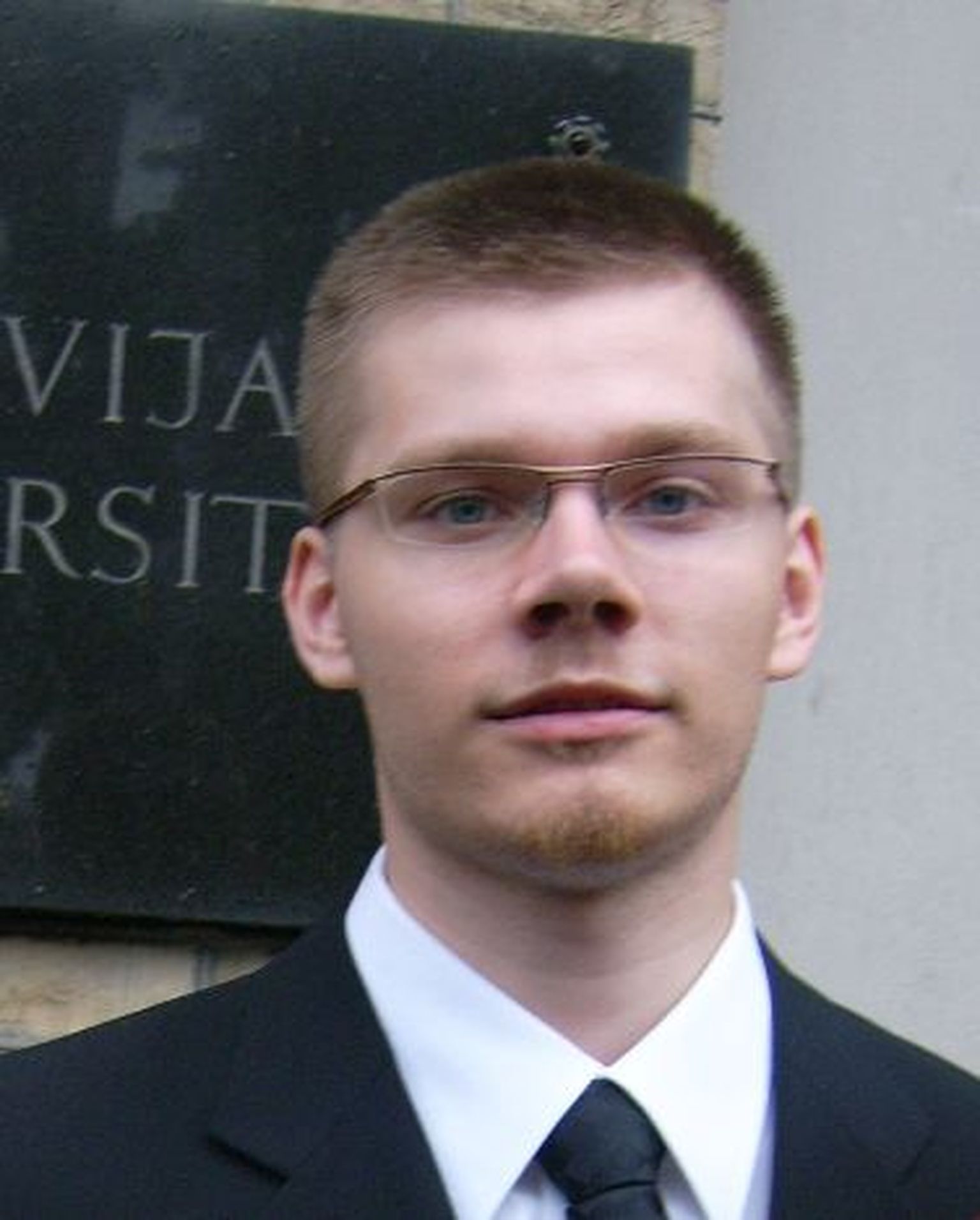 Noor rahvuslaste liidu liige Jānis Iesalnieks.