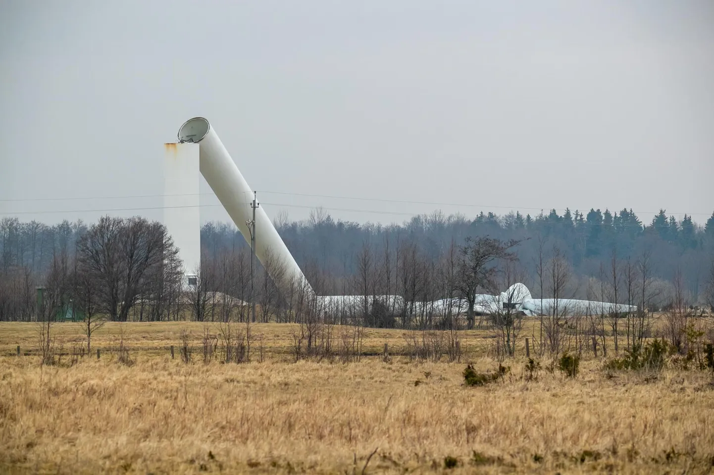 Õnnetus Salme tuulepargis.