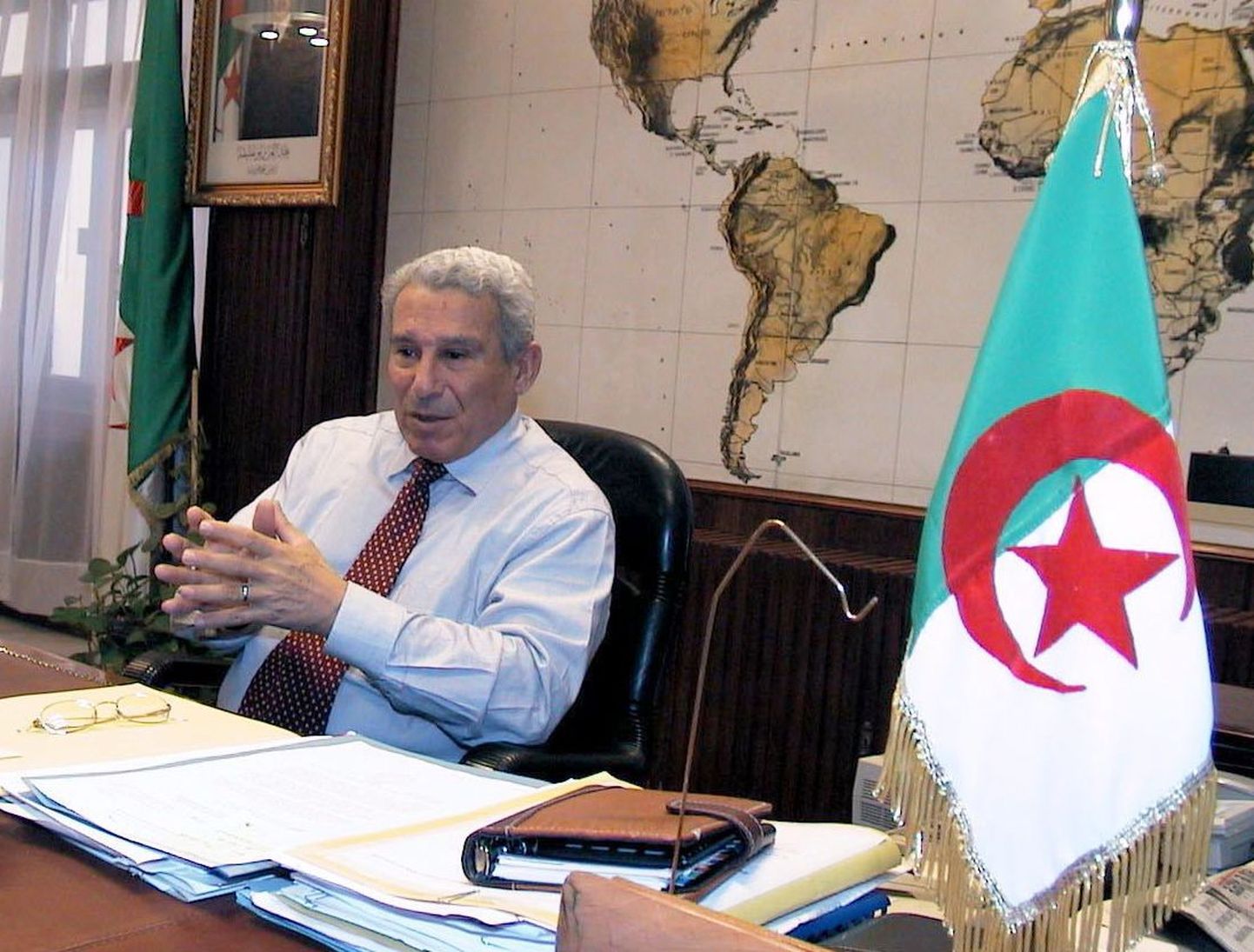 Alžeeria politseijõudude juht Ali Tounsi lasti oma ametiruumides maha.