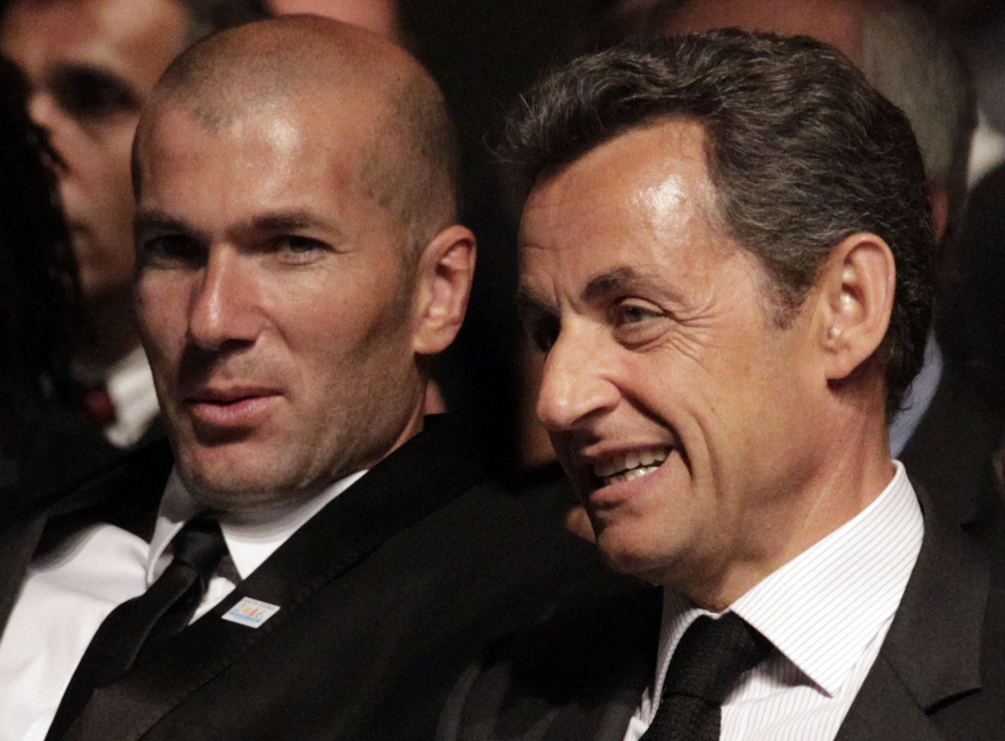 Vutilegend Zinedine Zidane ja Nicolas Sarkozy (paremal)