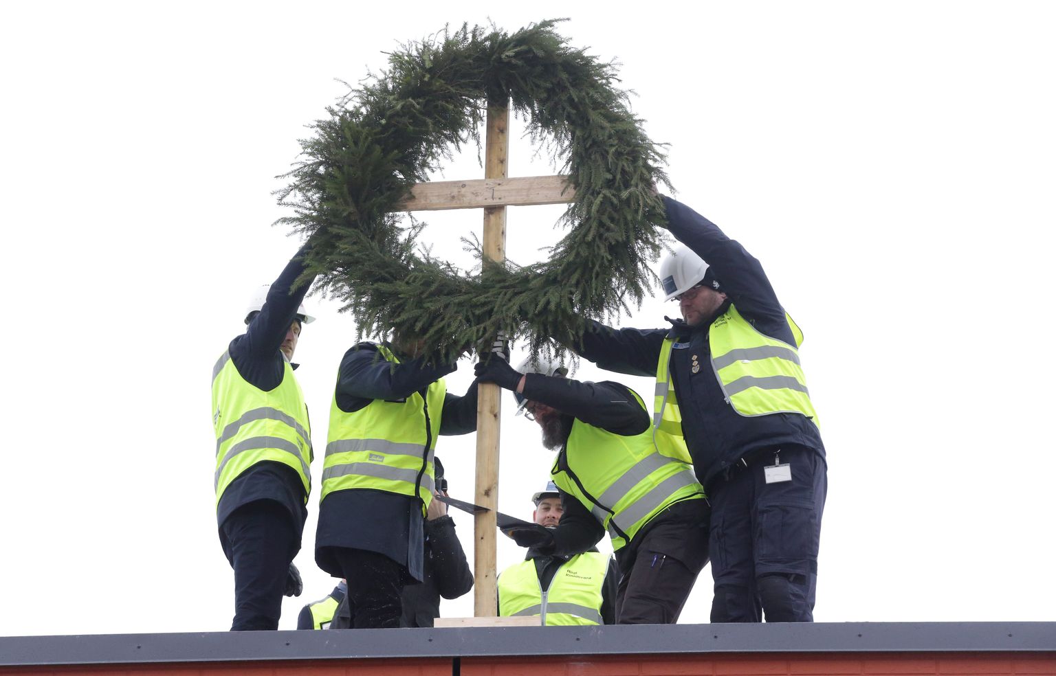 Elva politsei- ja piirivalveameti ning päästeameti ühishoone sarikapidu.