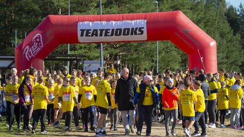 Lapsed jooksevad heategevuse eesmärgil