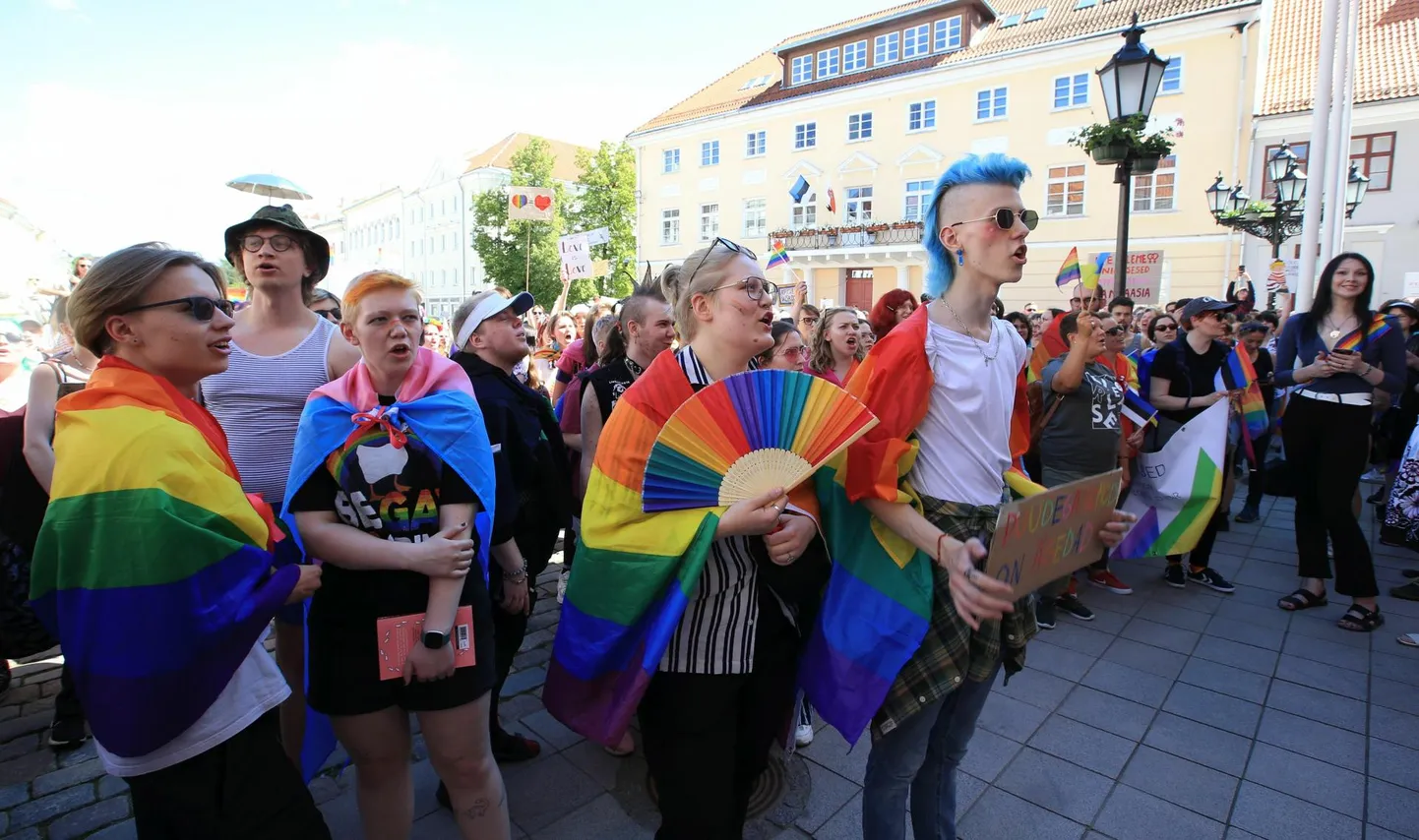 Kaks aastat tagasi peeti Tartu Pride «Kaua võib!» ehk rongkäik LGBT+ kogukonna õiguste kaitseks. Tänavu toetab SA Tartu 2024 Pride’i korraldamist 30 000 euroga.