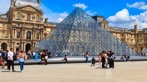 Kas on ikka ohutu? Rööv Louvre’is on pannud küsimärgi alla maailma kuulsaima muuseumi turvalisuse