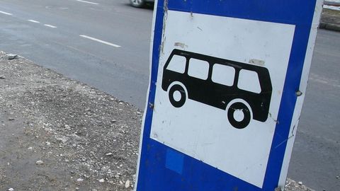 Автобусные фирмы требуют от правительства миллионы евро и отмену бесплатного проезда