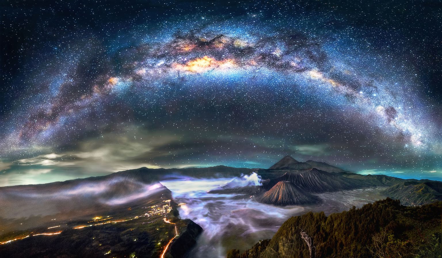 Ülemöödunud aastal Fuji mäe tipust kaamerasse püütud kaader Linnuteest on ilmselt üks hingematvamaid vaateid meie Galaktikale.
