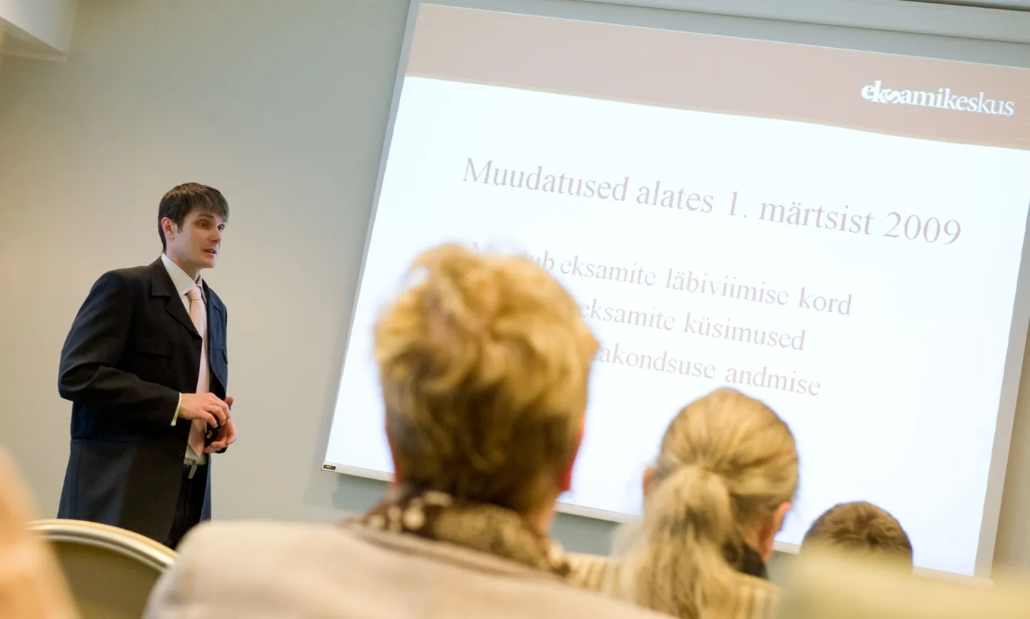 15 aastat tagasi loodud eksamikeskus lõpetab töö.