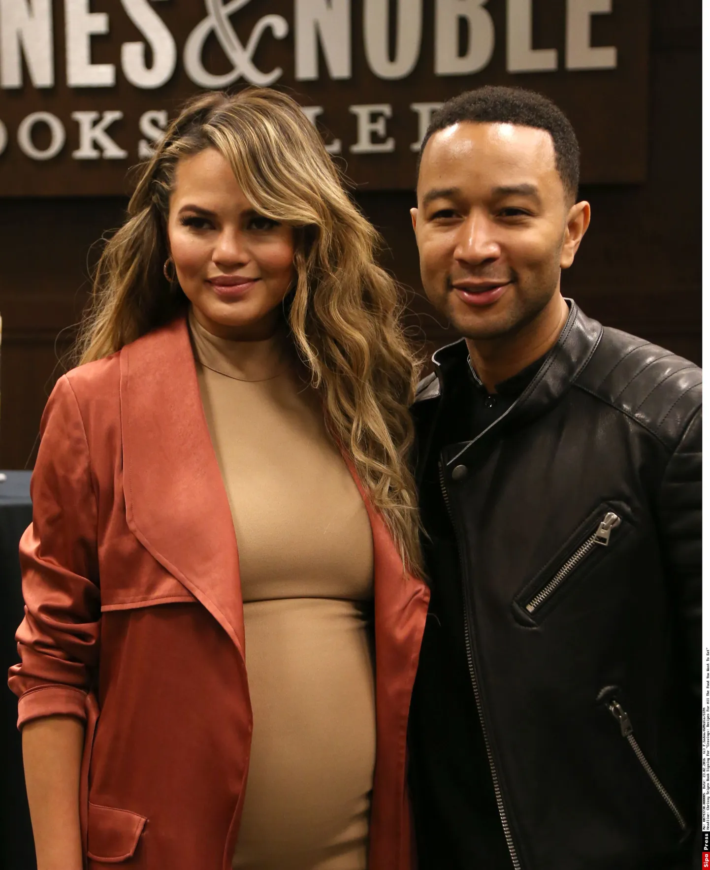 Chrissy Teigen ja John Legend paar päeva tagasi Teigeni raamatu «Cravings» esitlusel Los Angeleses.