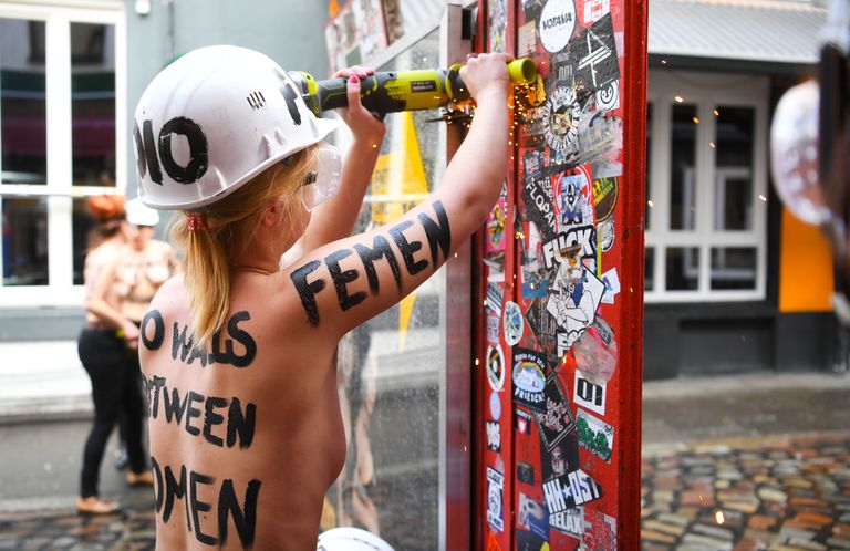 Femeni protest Hamburgis